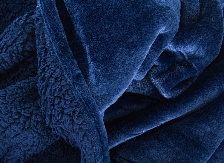Manta Ulfur Marino| Suavidad y calidez en cada fibra | Felpa Ultrasuave | 130 × 150 cm.
